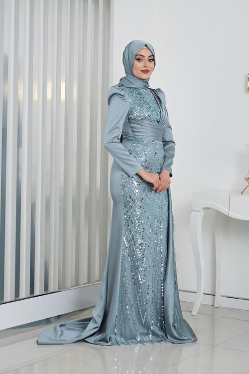 Dicle Pul Boncuklu Ve Kuyruğu Tüy Detaylı Önü Ve Omzu Drapeli Mint Saten Abiye Rnz210967