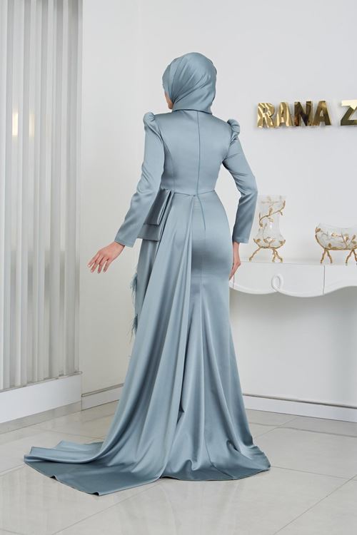 Dicle Pul Boncuklu Ve Kuyruğu Tüy Detaylı Önü Ve Omzu Drapeli Mint Saten Abiye Rnz210967